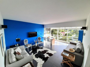 Edificio Isla de Gorriti CASA AZUL Primera linea mar I Playa Mansa parada 10
